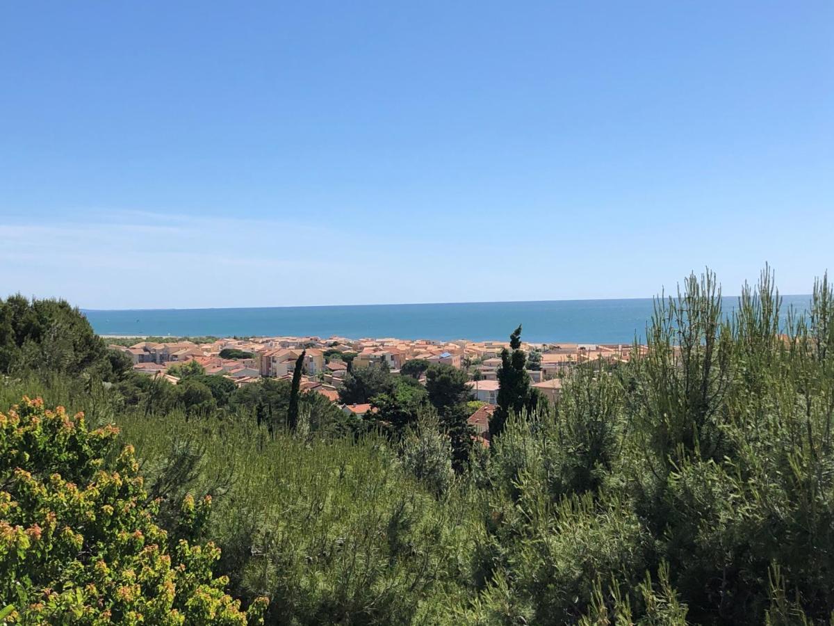Appartement Bord De Mer Saint Pierre La Mer מראה חיצוני תמונה