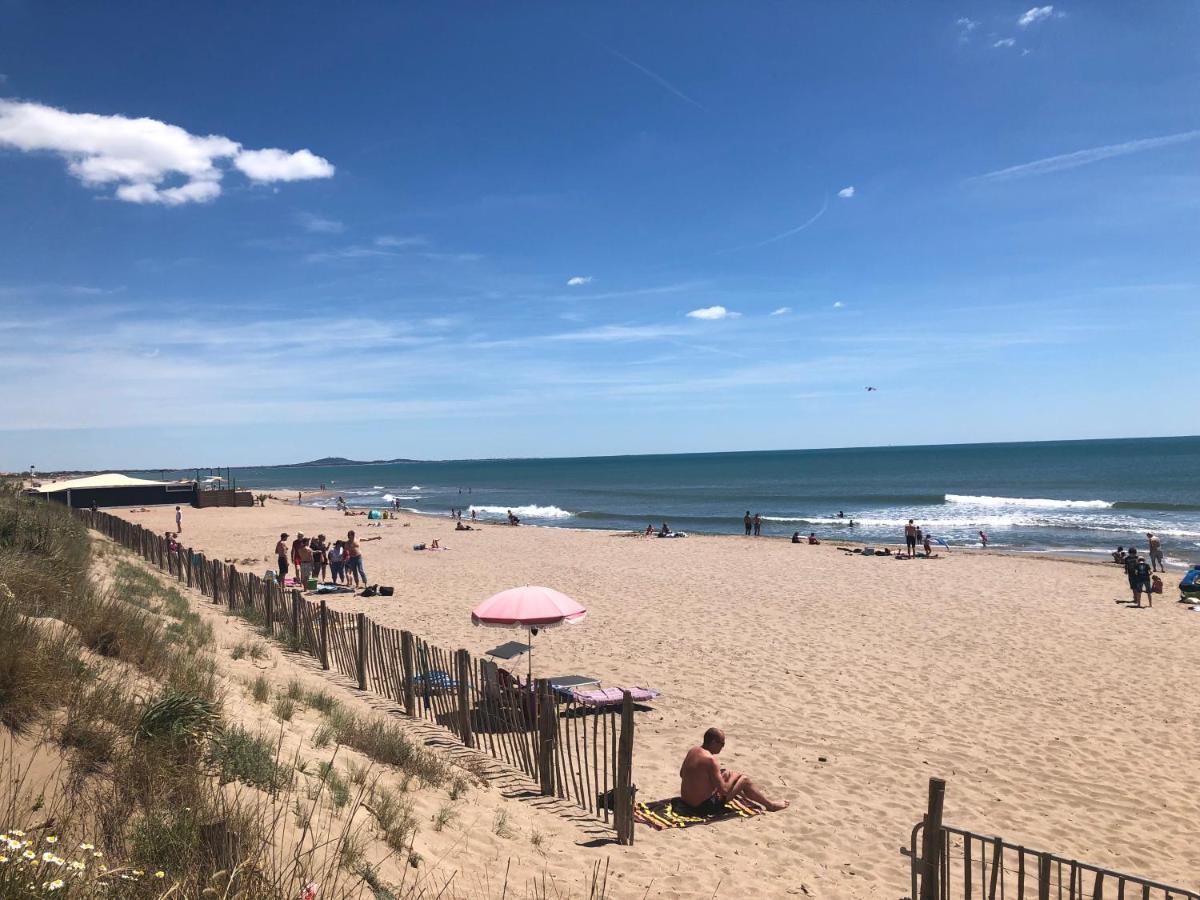 Appartement Bord De Mer Saint Pierre La Mer מראה חיצוני תמונה