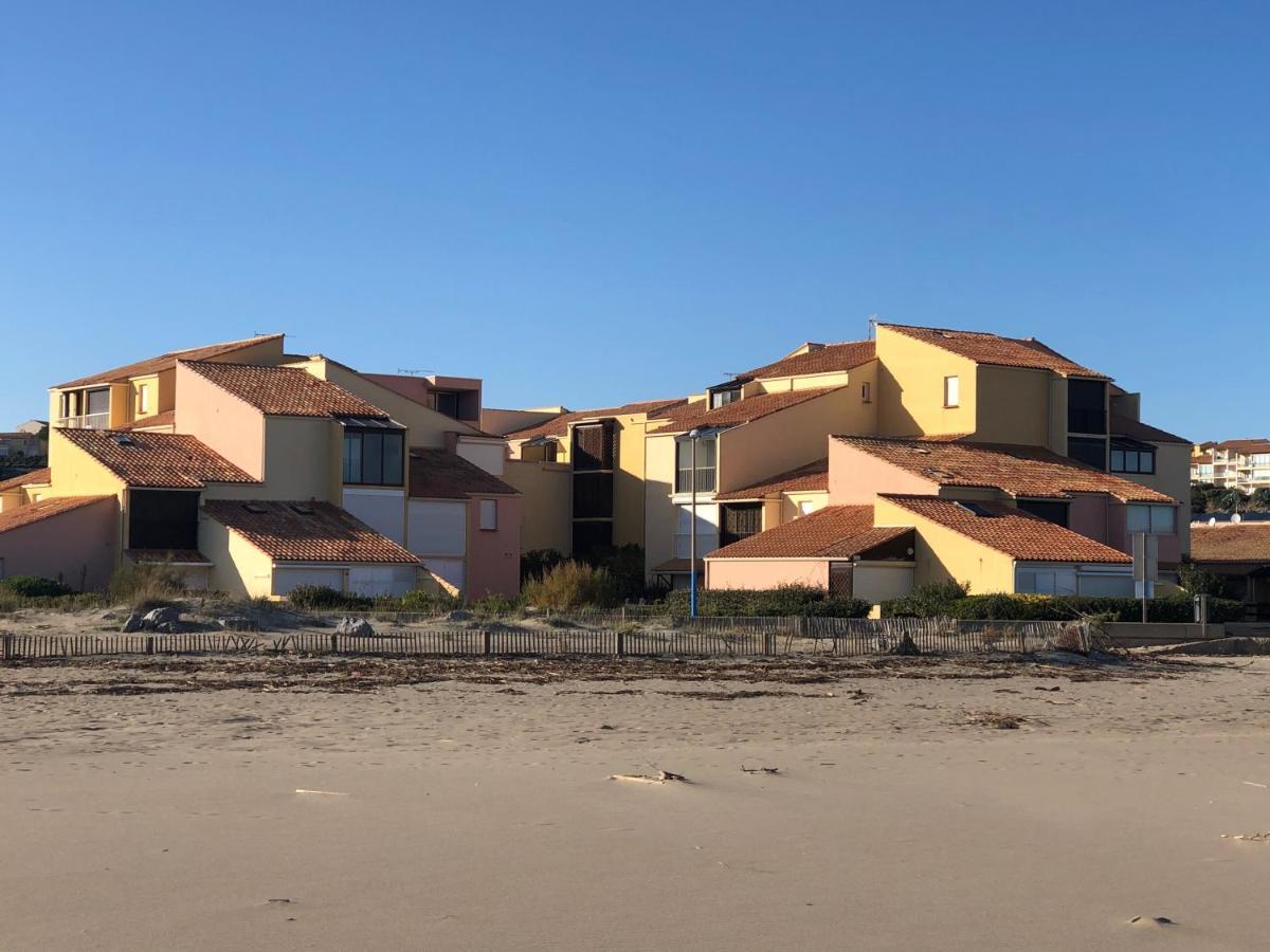 Appartement Bord De Mer Saint Pierre La Mer מראה חיצוני תמונה